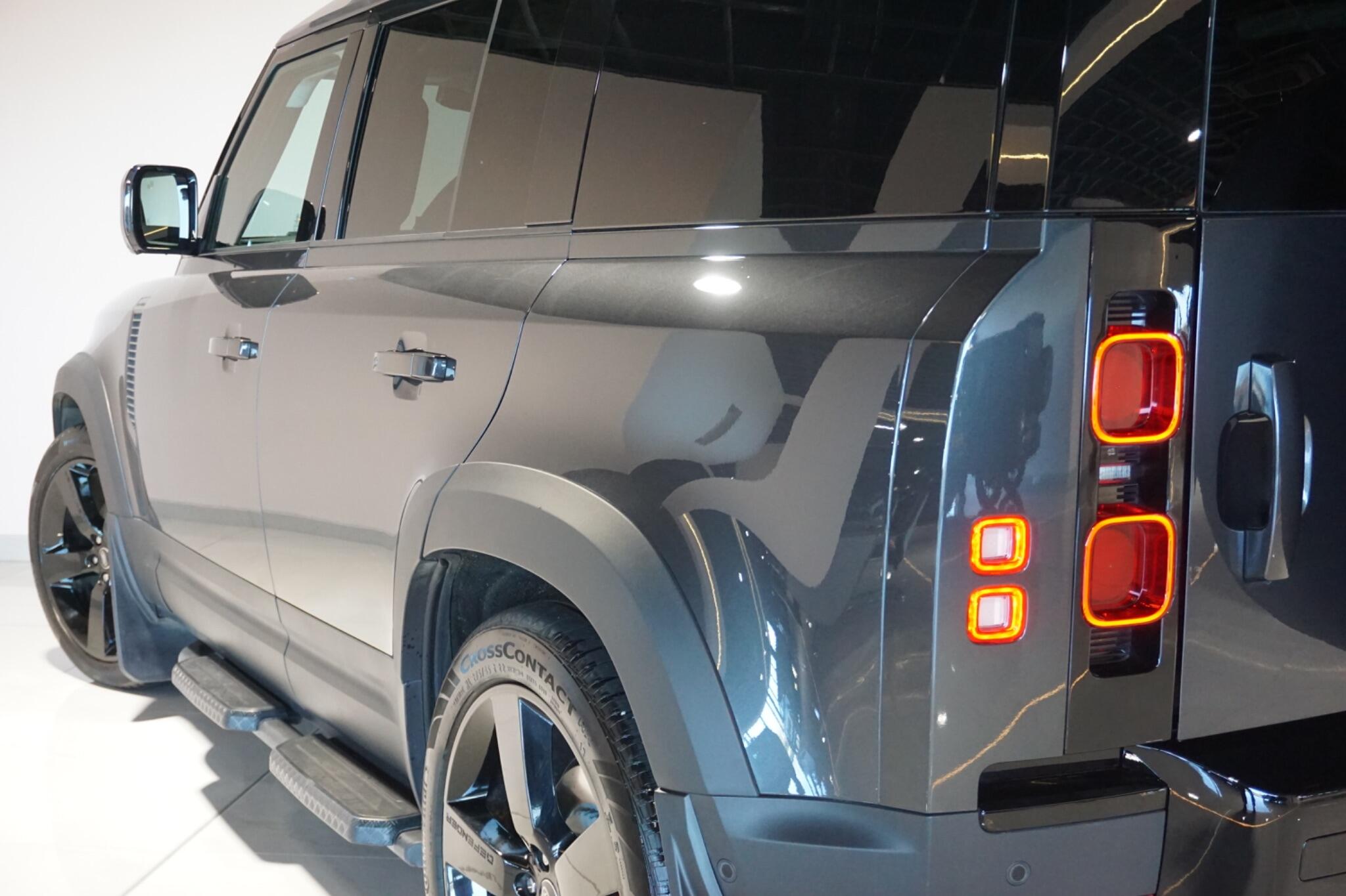 Land Rover Defender 110 3.0 D300 MHEV HSE Hard Top SUV 5dr Diesel Auto 4WD MWB Euro 6 (s/s) (300 ps)